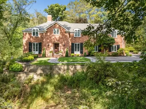 10 Farview Dr, Annandale, NJ 08801