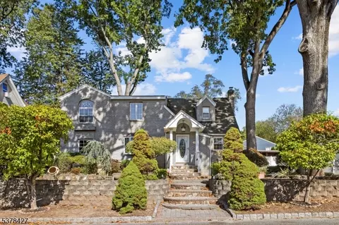 156 E Linden Ave, Dumont, NJ 07628