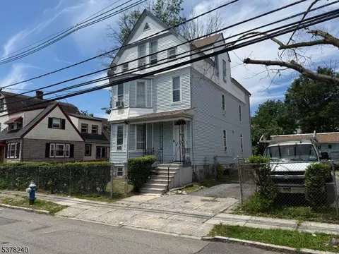 81 Augusta St, Irvington, NJ 07111
