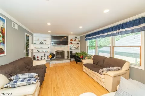 115 Webster Dr, Wayne, NJ 07470 photo 9