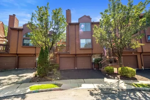 24 Homestead Way, Rockaway, NJ 07866