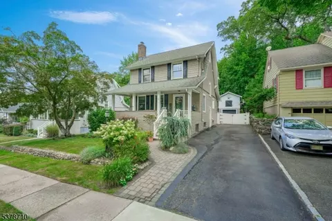 39 Payne Ave, Midland Park, NJ 07432