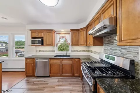 3 Ford St, South River, NJ 08882