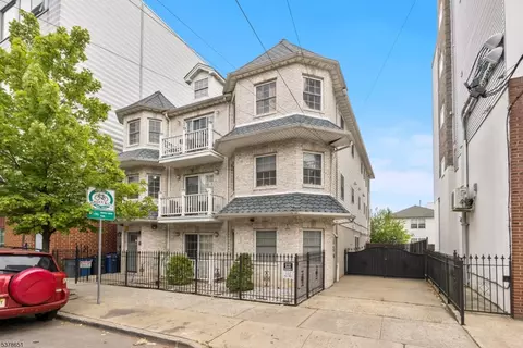 38 Norfolk St, Newark, NJ 07103