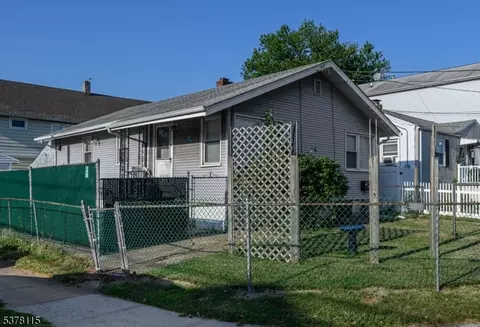 663 Carteret St, Elizabeth, NJ 07202