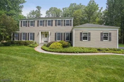 3 Stony Brook Rd, Long Valley, NJ 07853