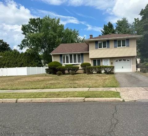 10 Rutgers Ct, Wayne, NJ 07470