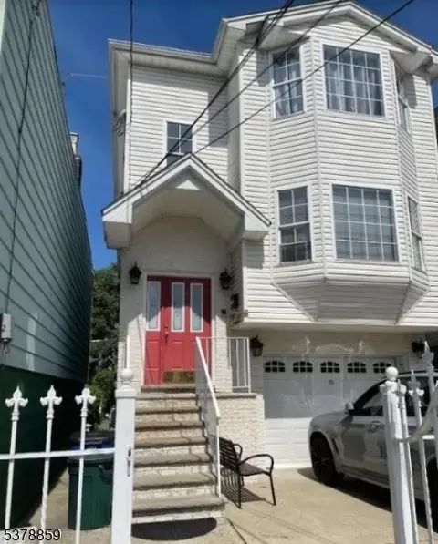 610 N 9th St, Newark, NJ 07107