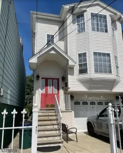610 N 9th St, Newark, NJ 07107