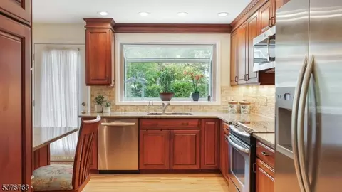 11 Lockhaven Ct, Bedminster, NJ 07921 photo 8