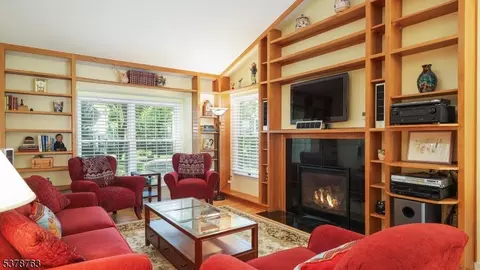 11 Lockhaven Ct, Bedminster, NJ 07921 photo 7