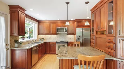 11 Lockhaven Ct, Bedminster, NJ 07921 photo 9