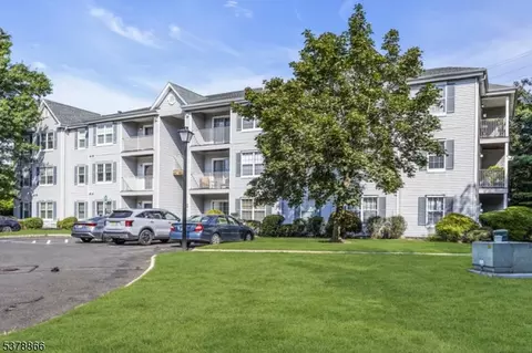 611 Stratford Pl #11, Bound Brook, NJ 08805