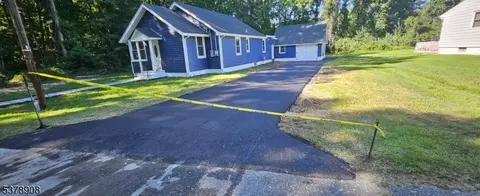 613 Soders Rd, Carneys Point, NJ 08069