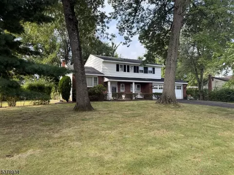 5 Addison Dr, Fairfield, NJ 07004
