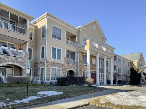 204 Cleveland Ln, Rockaway, NJ 07866