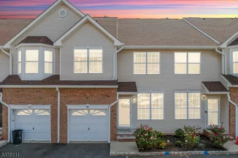 11 Reins Ct, Somerset, NJ 08873