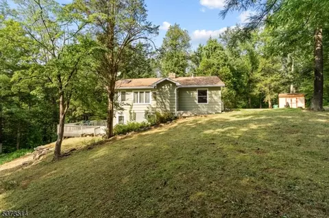 903 Stony Rd, Newton, NJ 07860