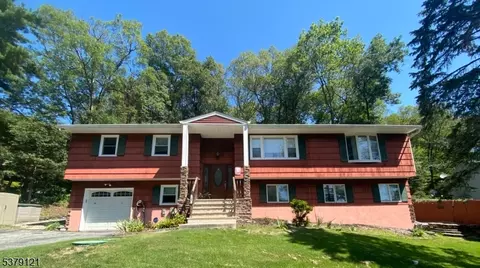 10 Christine Pl, Vernon, NJ 07462
