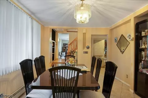 58 Hardwick Ln, Wayne, NJ 07470 photo 6