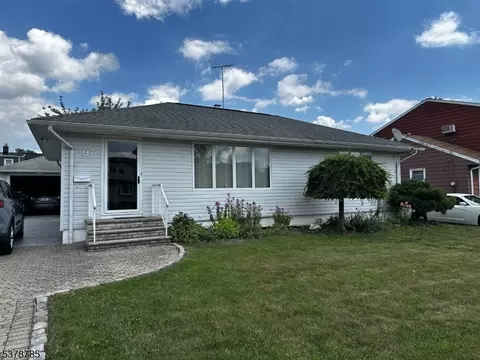 97 Susan Ct, Clifton, NJ 07012