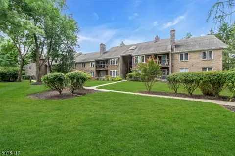 11 Tulip Cres #1, Little Falls Twp, NJ 07424
