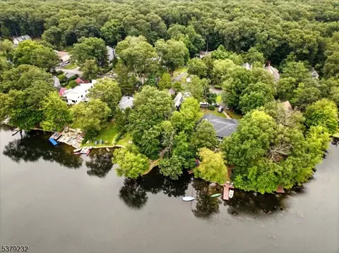 73 Cedar Lk, Denville, NJ 07834