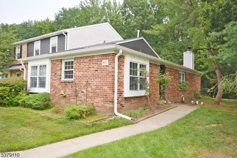303 Constitution Cir, North Brunswick Twp, NJ 08902