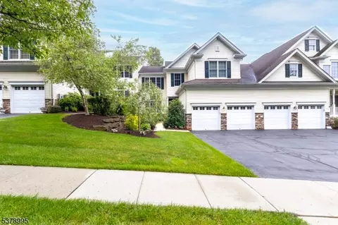 32 Jade Ln, Denville, NJ 07834