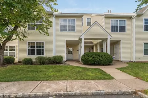 404 Hunt Dr, Milford, NJ 08848