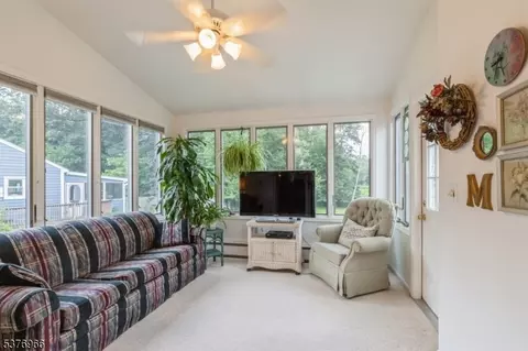 600 Mountain View Ter, Middlesex, NJ 08846 photo 19