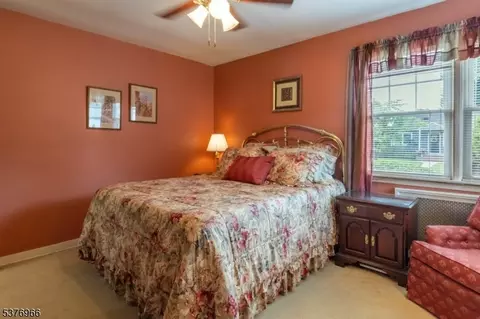 600 Mountain View Ter, Middlesex, NJ 08846 photo 24