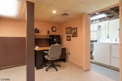 600 Mountain View Ter, Middlesex, NJ 08846 photo 30