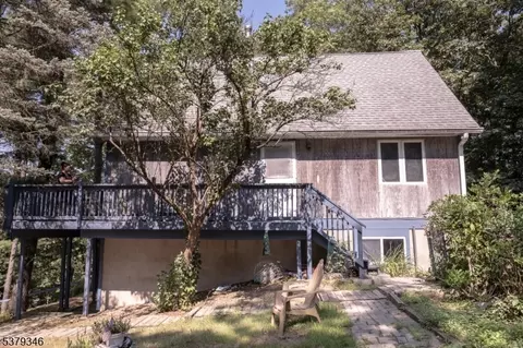 29 Hillside Dr, Wantage, NJ 07461