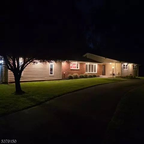 125 Oak Grove Rd, Flemington, NJ 08822