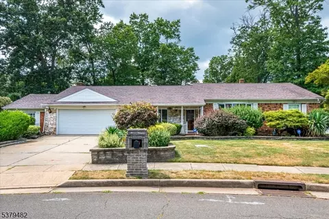 1274 Regency Pl, South Plainfield, NJ 07080