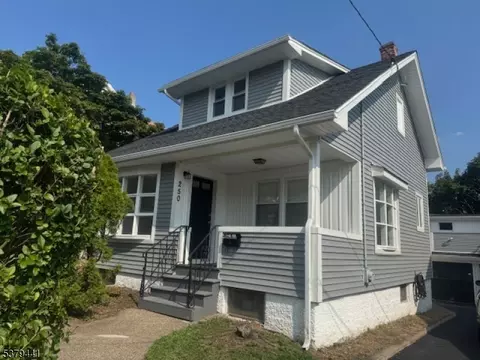 250 N 12th Pl, Prospect Park, NJ 07508