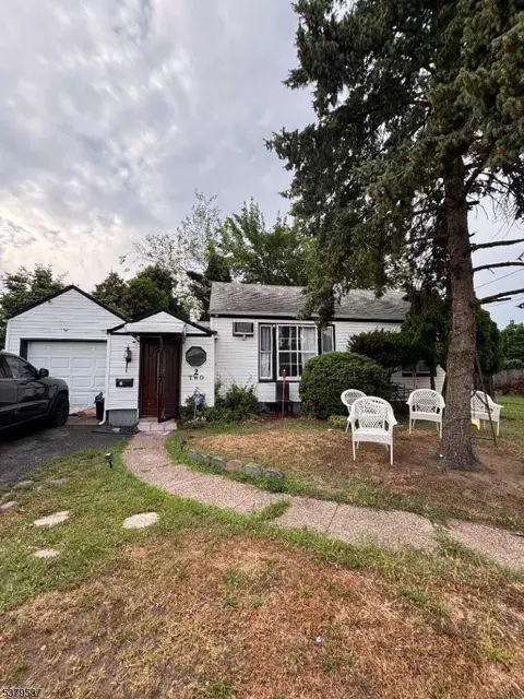 2 Colonial Ave Cv, Paterson, NJ 07502