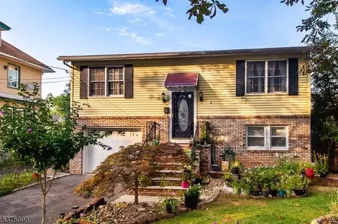 321-323 Halsey St, Plainfield, NJ 07063