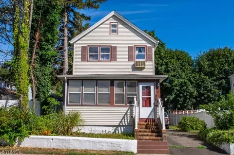 8 N 14th St, Hawthorne, NJ 07506