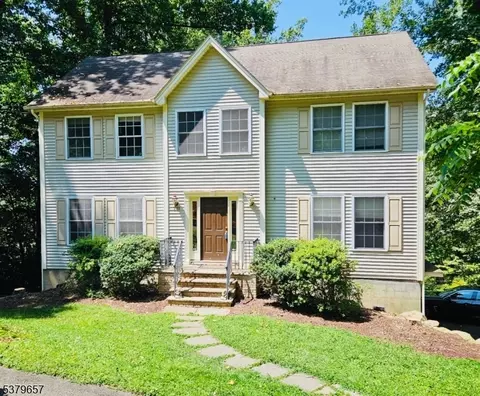 221 Sussex Ave, Newton, NJ 07860