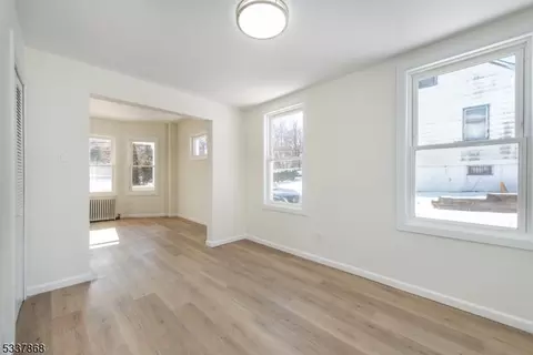 Living - 419 Central Ave, Wayne, NJ 07470 photo 3 of 4