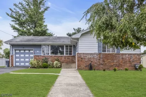18 Riviera Dr, Somerville, NJ 08876