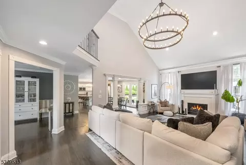 14 Stratton Dr, Wayne, NJ 07470 photo 8