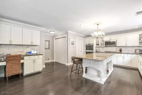 14 Stratton Dr, Wayne, NJ 07470 photo 20