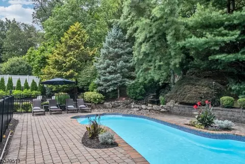 14 Stratton Dr, Wayne, NJ 07470 photo 42
