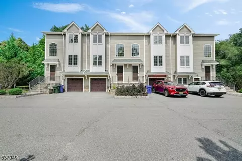 97 Mine Hill Rd, Hackettstown, NJ 07840