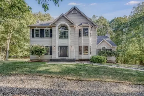 2 Mill Creek Rd, Sparta, NJ 07871