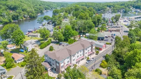 5 W River Styx Rdu-304 #304, Hopatcong, NJ 07843