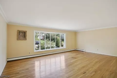 12 Baker St, Wayne, NJ 07470 photo 5